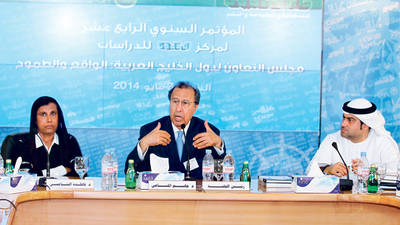 د . فاطمة الشامسي: التكامل الخليجي ينعكس إيجابياً على تنمية دول المنطقة